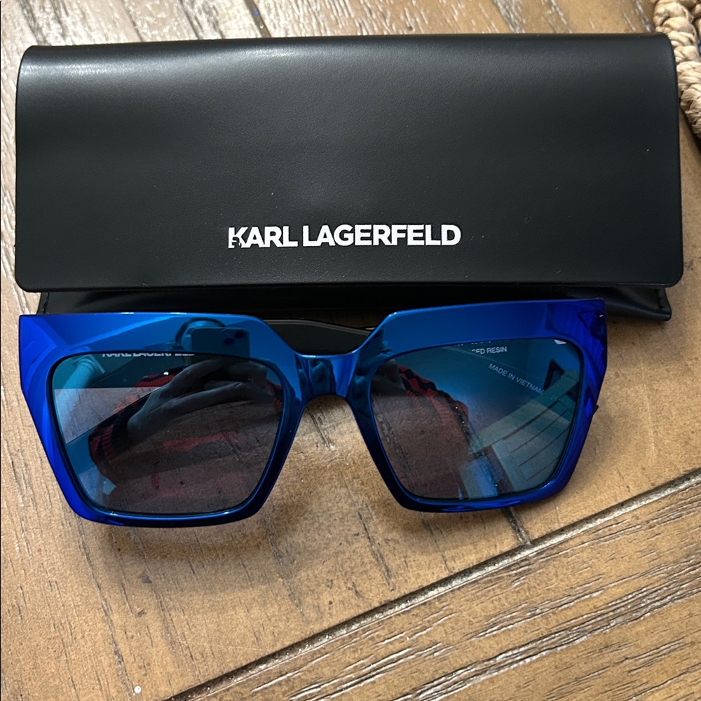 Karl Lagerfeld Sunnies New!